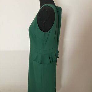 Ann Taylor Hunter Green Women's Sleeveless Lined Dress Size 4 Slit V and Ruffle